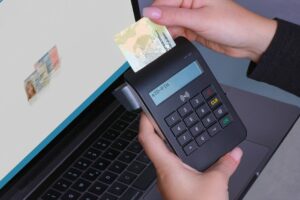 Zup, Braço Tecnológico do Itaú, Abre Vagas Remotas para Impulsionar Fintech e Pagamentos Digitais no Brasil